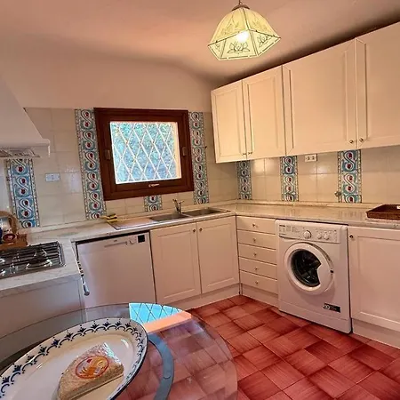 Affittasardegna-appartamento Aristea Apartmán *